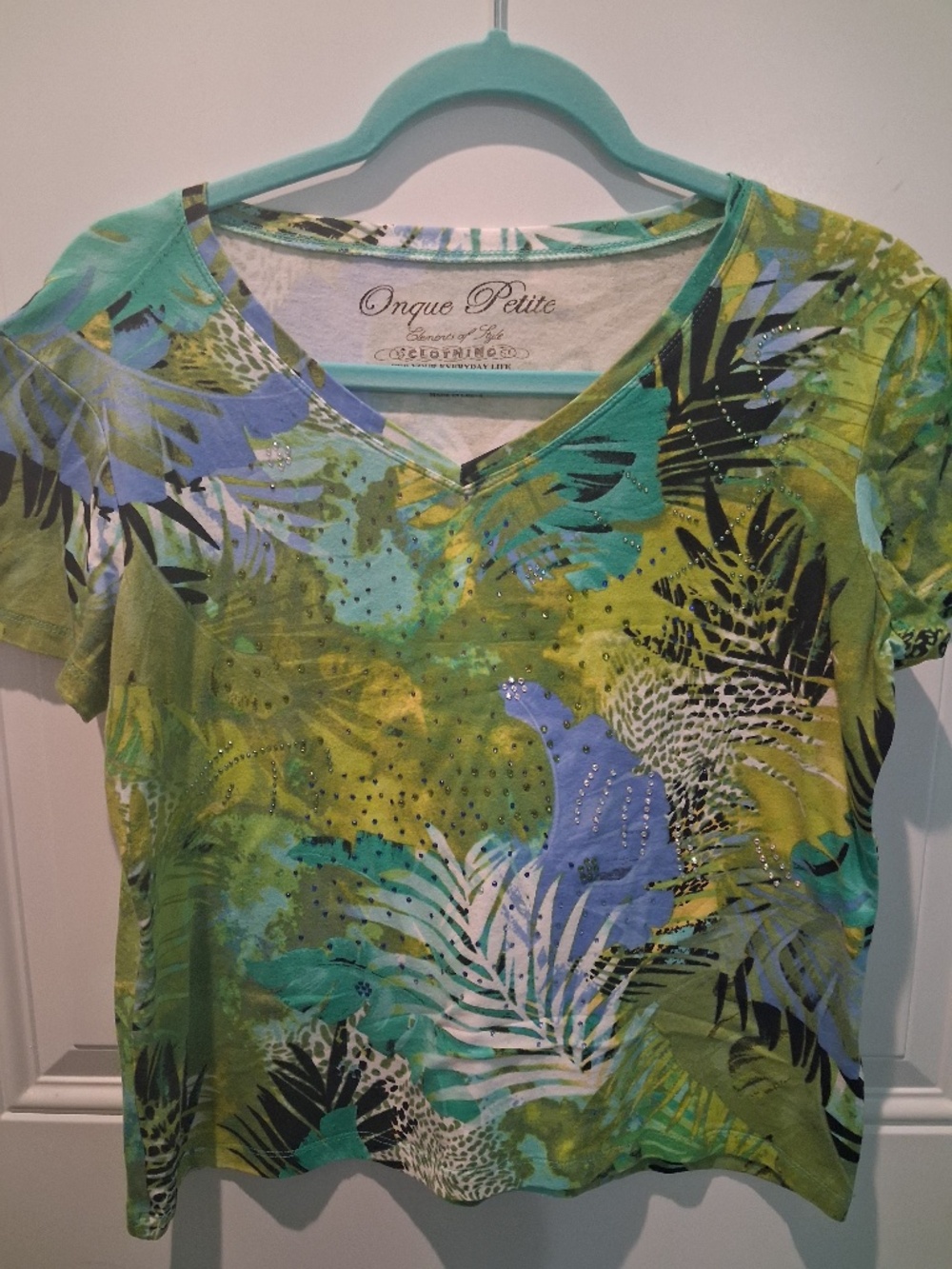 DARLING ONQUE PETITE MEDIUM TROPICAL BEAD-EMBELLISHED COTTON TOP!